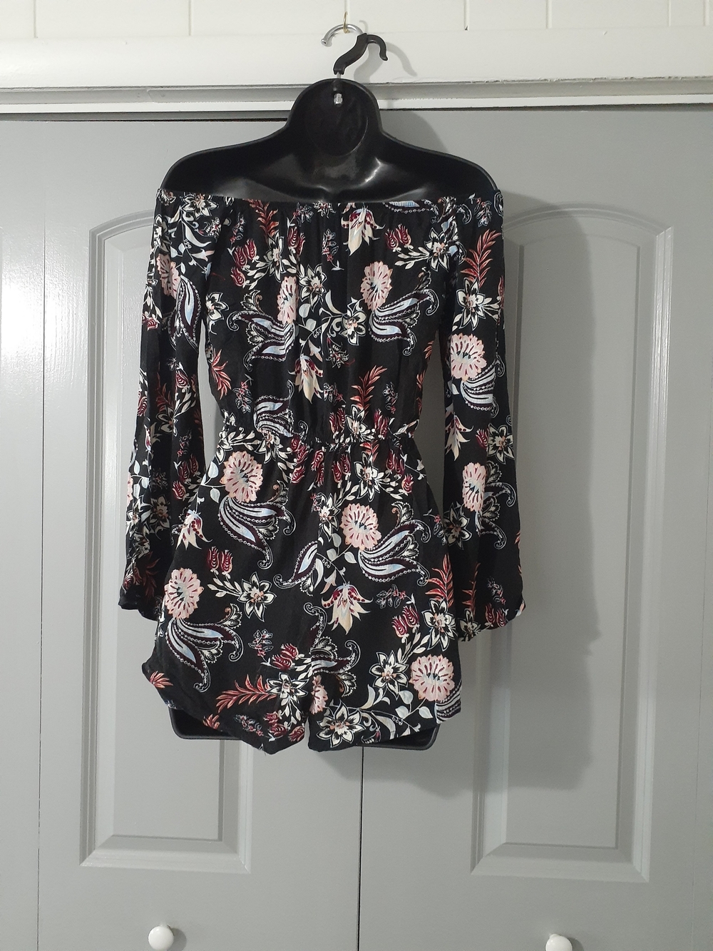Xhilaration Black floral off shoulder romper - Picture 5 of 5